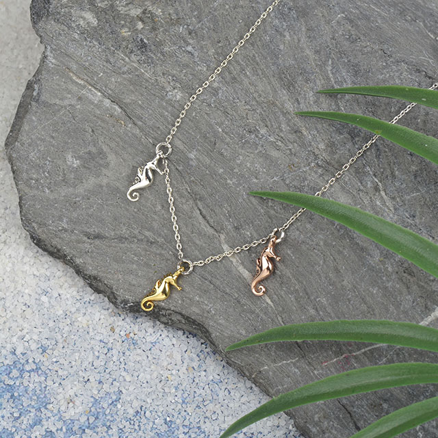 Dainty Beach Necklace for Women Gold Silver Plated Starfish Pineapple Palm Tree Cross Heart Moon Necklaces Pendant Choker for Girls Boho Summer Jewelry Gift!