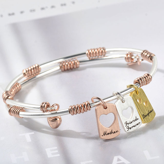 Mother Daughter Bracelets Gold Silver Plated Mother Daughter Friends Forever Bangle Bracelets with Heart Cutout Charms for Women Mother's Day Birthday Mom and Daughter Jewelry Gifts