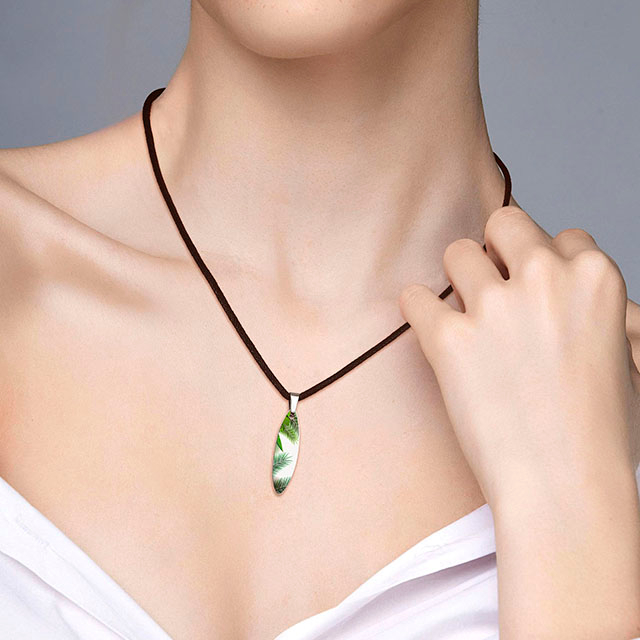 Surfboard Necklace for Women Men Ocean Wave Beach Necklaces Stainless Steel Surfboard Pendant Necklace Summer Necklace Hawaiian Surfer Jewelry Gift