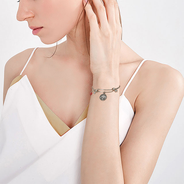 Zodiac Bracelet for Women Retro Constellation Sign Expandable Bangle Bracelet Round Disc Astrology Bracelet Gemstone Heart Star Charms Bracelets Girls Jewelry Gift