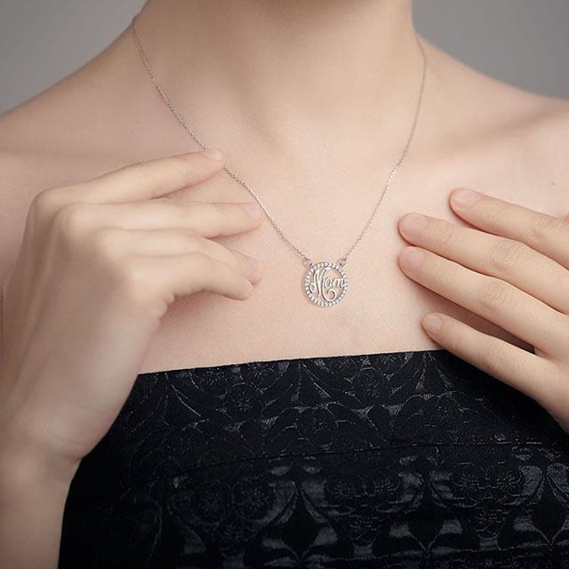Mom Necklace for Women Silver Gold Plated Cubic Zirconia Circle Pendant Necklace Jewelry Gifts for Mom Wife Grandma Birthday Mothers Day Mom Gifts from Daughter Son Kids