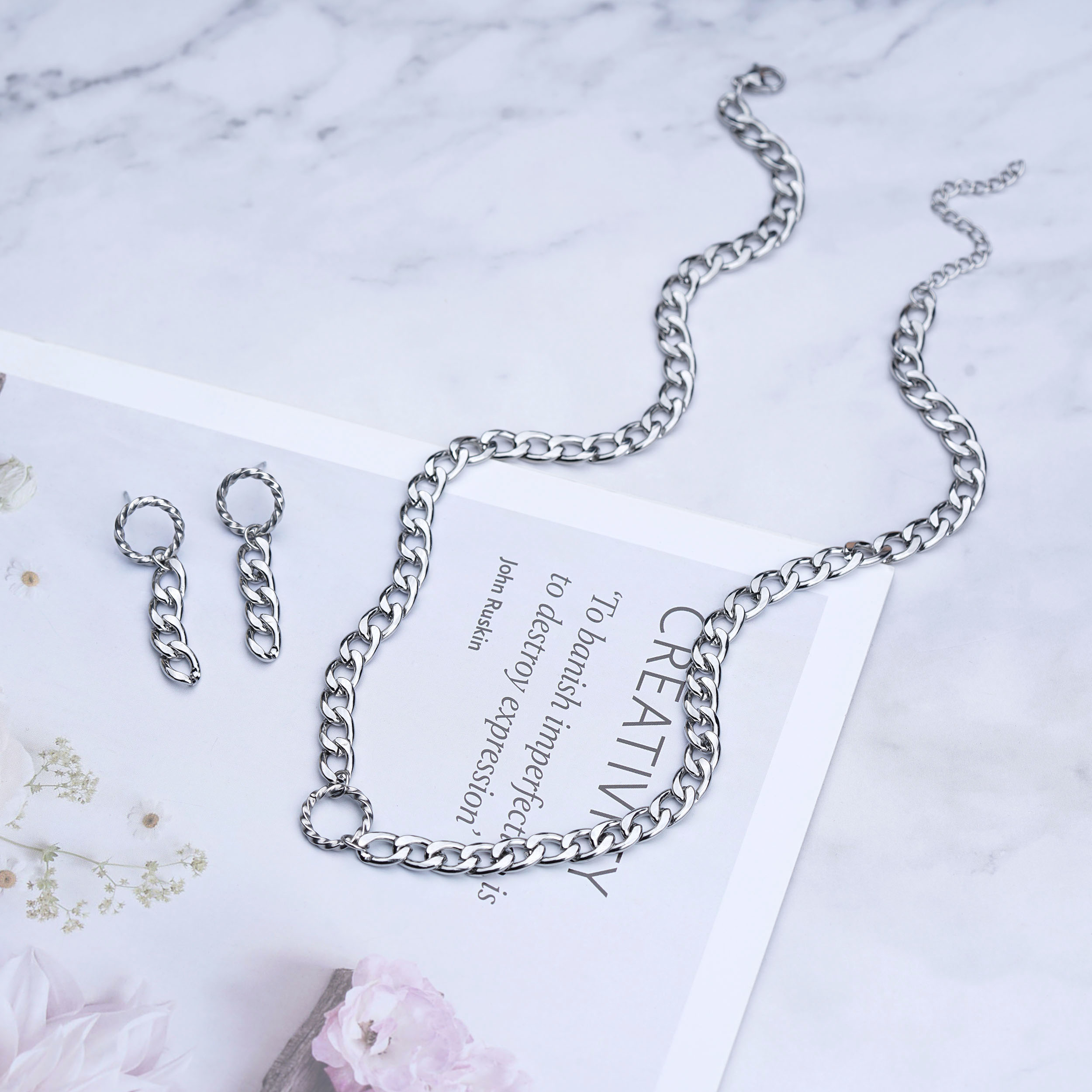 Stainless Steel Necklaces Cuban Chain Necklace Women Large Chunky Choker 