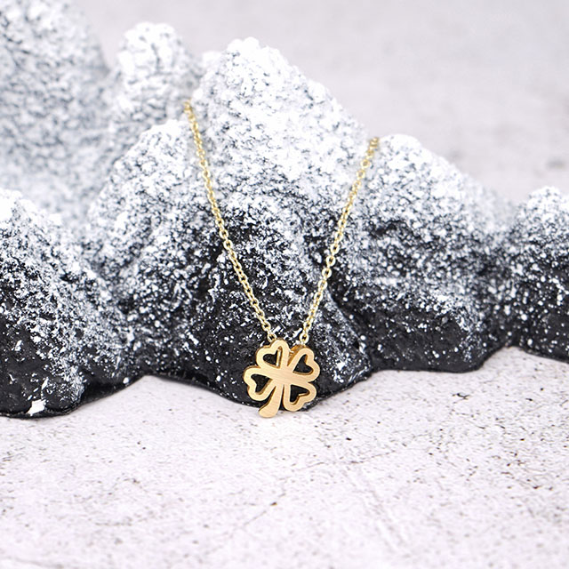 Personalized Luck Charm Four Leaf Clover Pendant Necklace