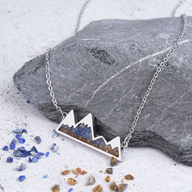 Gemstone Mountain Necklace for Women Turquoise Sodalite Tumbled Chips Stones Pendant Necklace Dainty Snowy Mountain Necklace for Women Girls Men Nature Jewelry Gift
