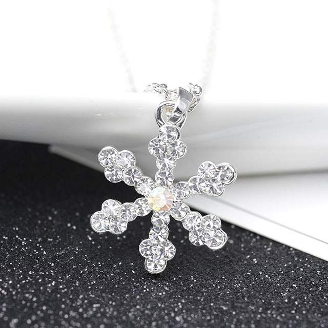 Crystal Snowflake Fashion Christmas Necklace Holiday Gifts 