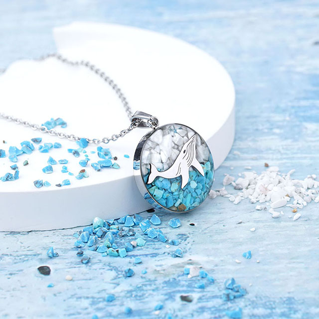 Dainty Gemstone Beach Necklace for Women Turquoise Tumbled Chips Pendant Necklace Cute Starfish Sea Turtle Necklace for Women Girls Ocean Necklace Hawaiian Beach Lover Jewelry Gift