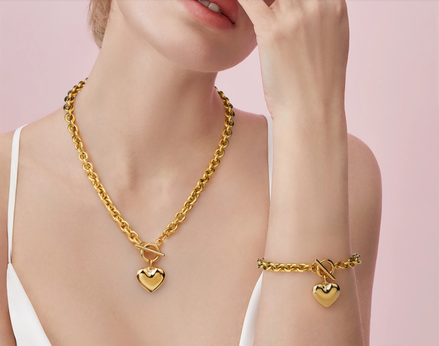 18K Gold Plated Stainless Steel Chunky Love Heart Pendant Necklace 