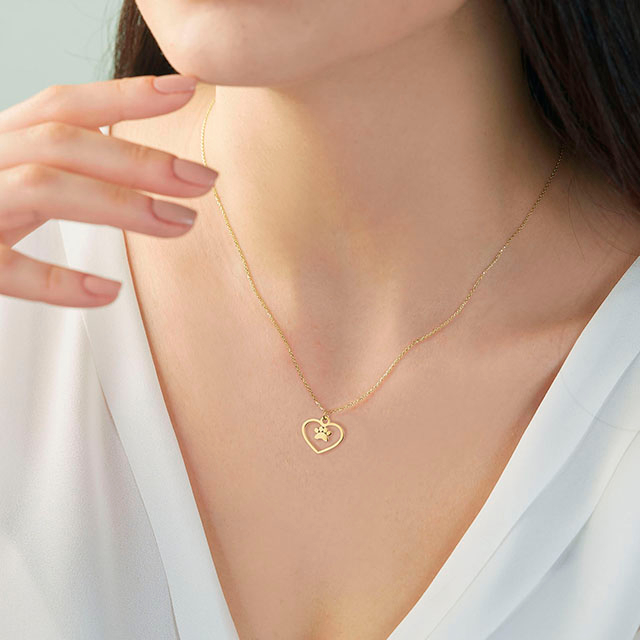 Dog Paw Necklace Cute Animal Necklace Dainty Paw Print Pendant Necklace Dog Themed Memorial Necklace Jewelry for Women and Girls Pet Lovers Dog Mom Gifts 