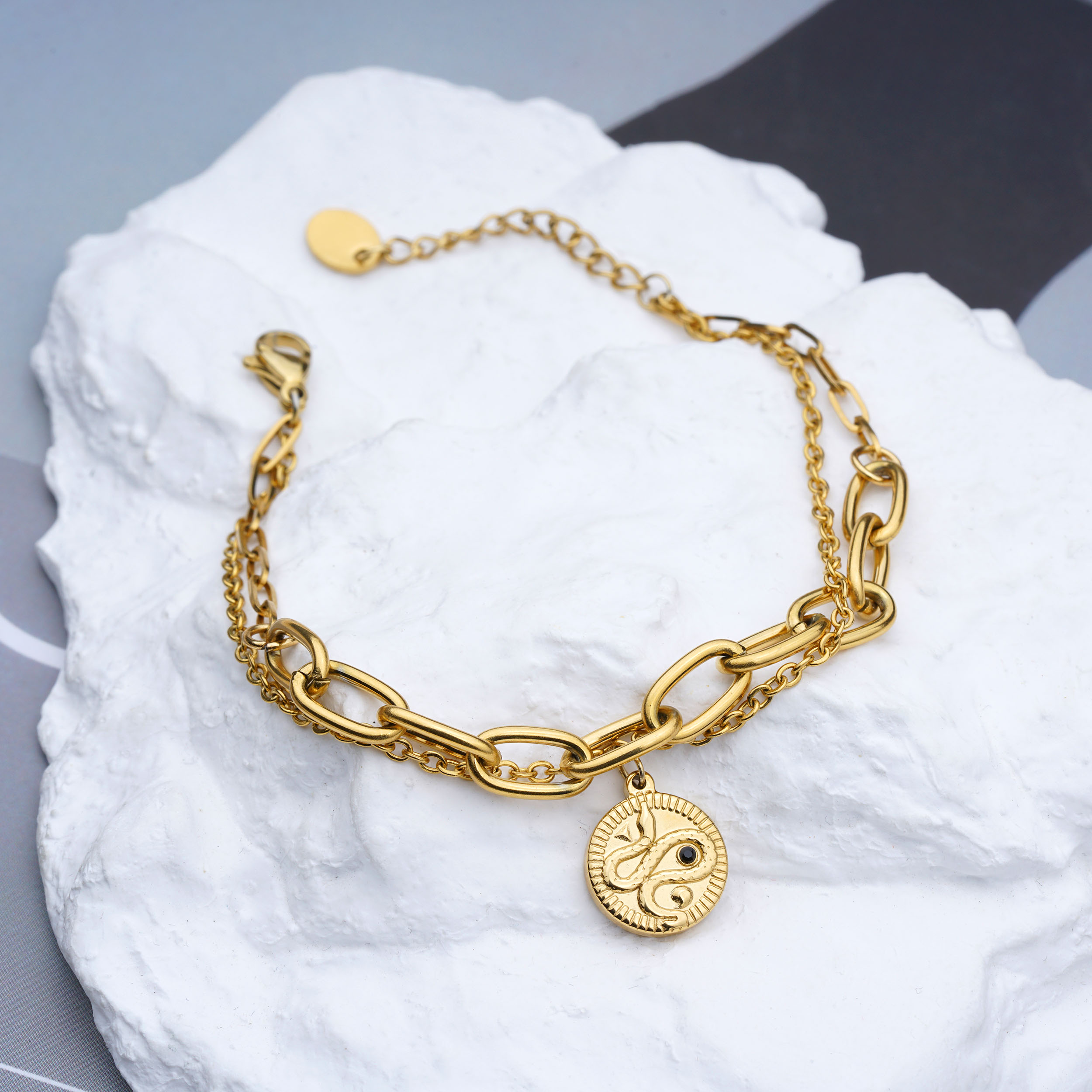 Double Link Chain Round Disc Snake Relief Print Pendant Bracelet 