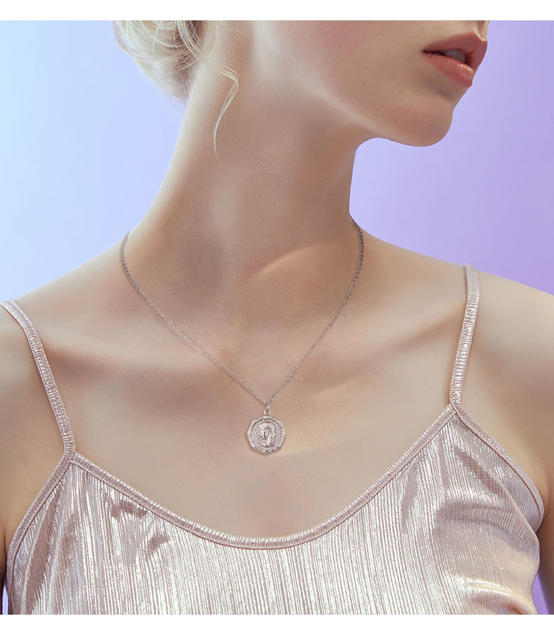 Stainless steel Necklace Retro Portrait Embossed Clavicle Chain
