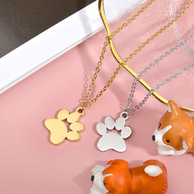 Dog Paw Necklace Cute Animal Necklace Dainty Paw Print Pendant Necklace Dog Themed Memorial Necklace Jewelry for Women and Girls Pet Lovers Dog Mom Gifts 