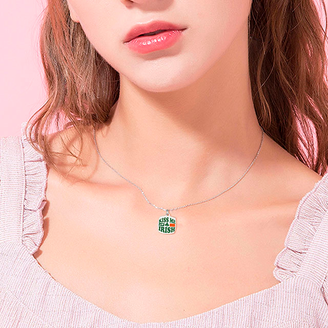 Four Leaf Clover Necklace Lucky Shamrock Pendant Charm Necklace Faith Hope Love Lucky Necklace for Women Girls Personalized Jewelry Gift