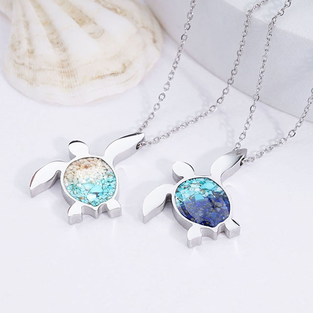 Dainty Gemstone Beach Necklace for Women Turquoise Tumbled Chips Pendant Necklace Cute Starfish Sea Turtle Necklace for Women Girls Ocean Necklace Hawaiian Beach Lover Jewelry Gift